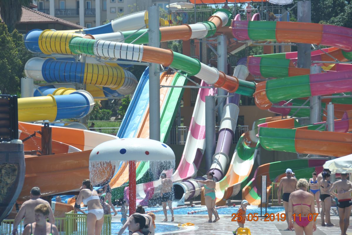 imagini hotel LONICERA RESORT